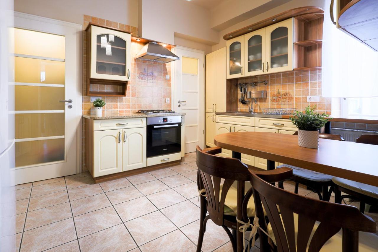 Downtown Vintage Home By Bella Budapest Kültér fotó
